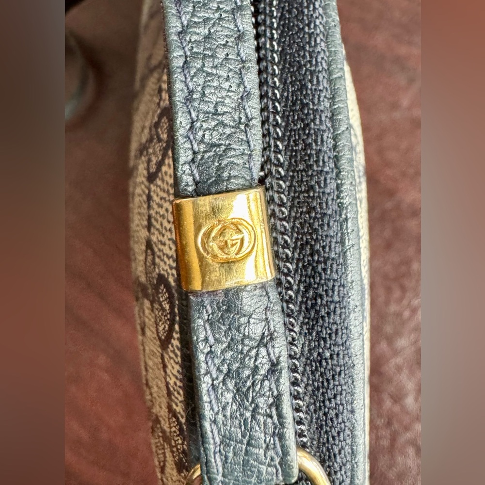 Gucci Vintage Oval Crossbody in Navy - Picture 14 of 16
